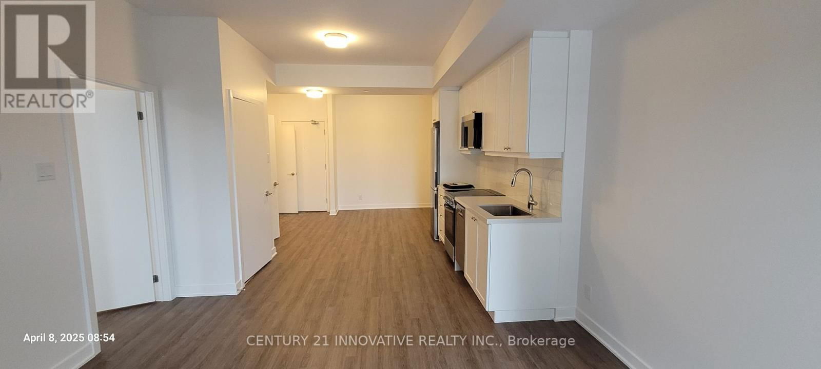 412 - 55 CLARINGTON BOULEVARD Image 2