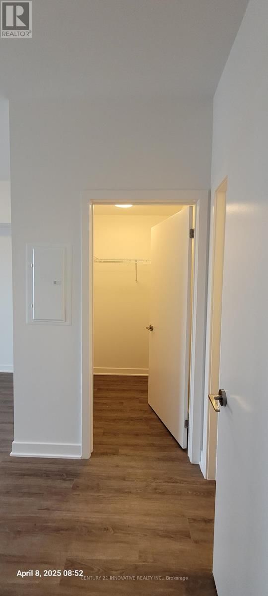 412 - 55 CLARINGTON BOULEVARD Image 8