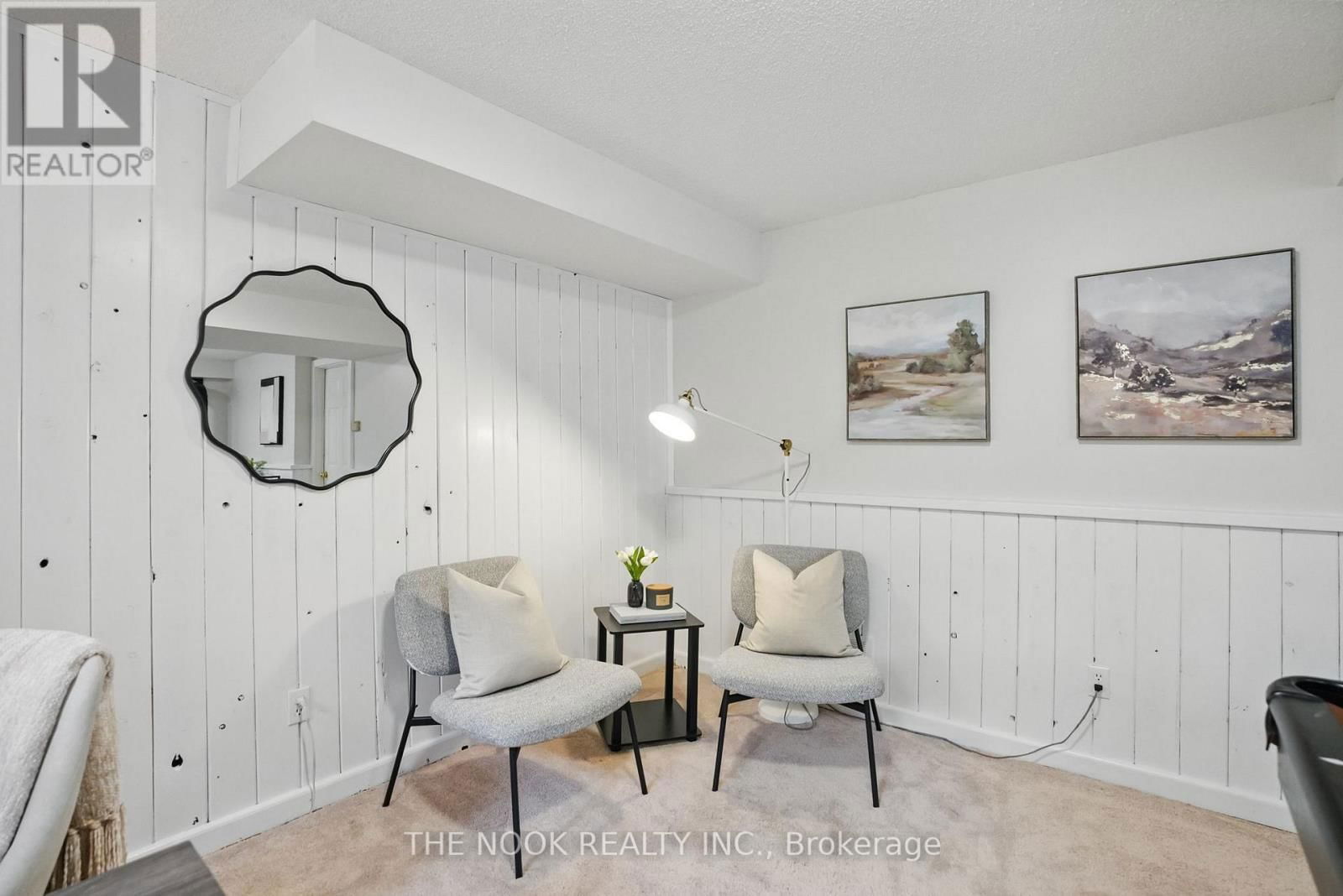 992 SUMMITVIEW CRESCENT Image 32