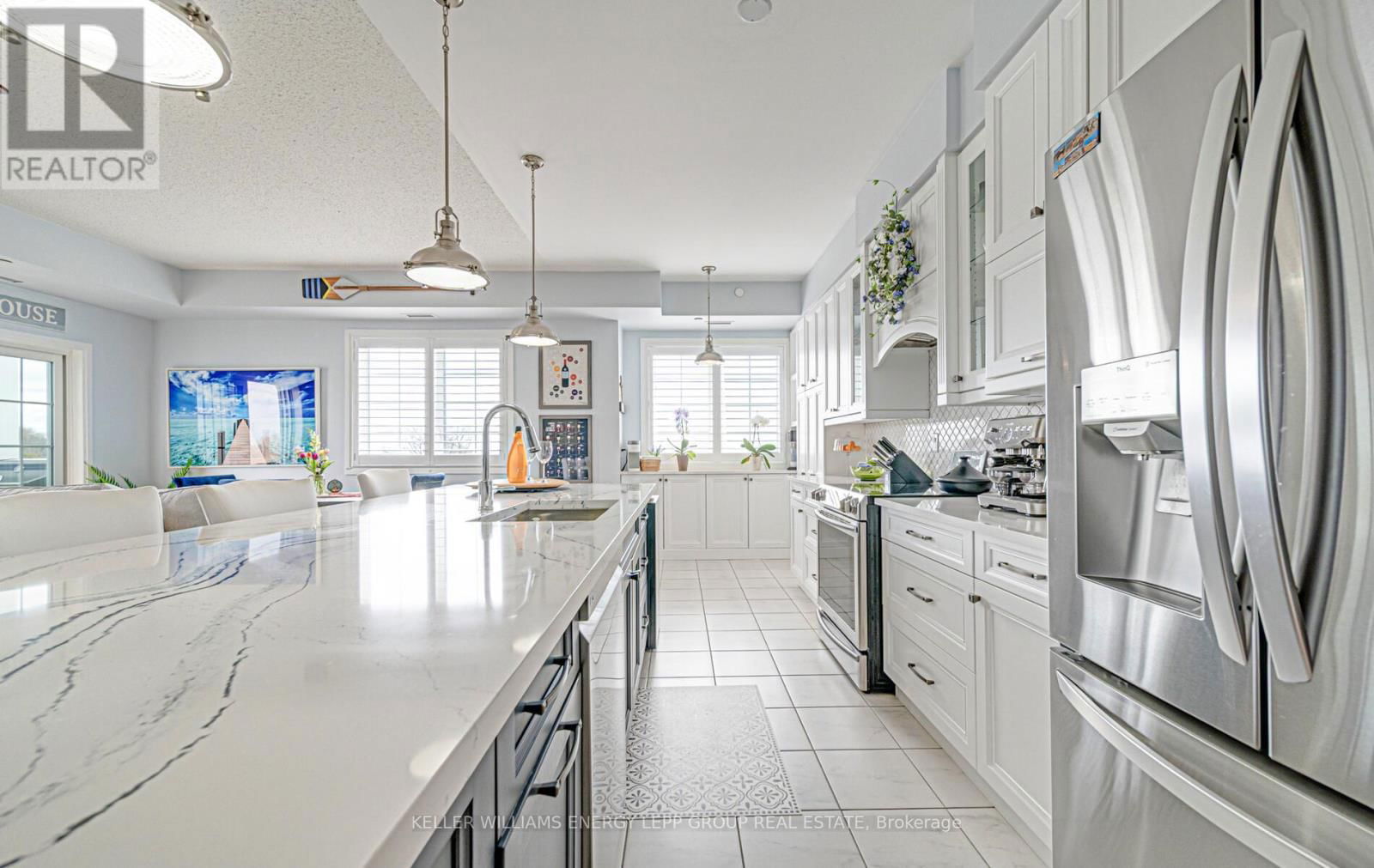 312 - 70 SHIPWAY AVENUE Image 11