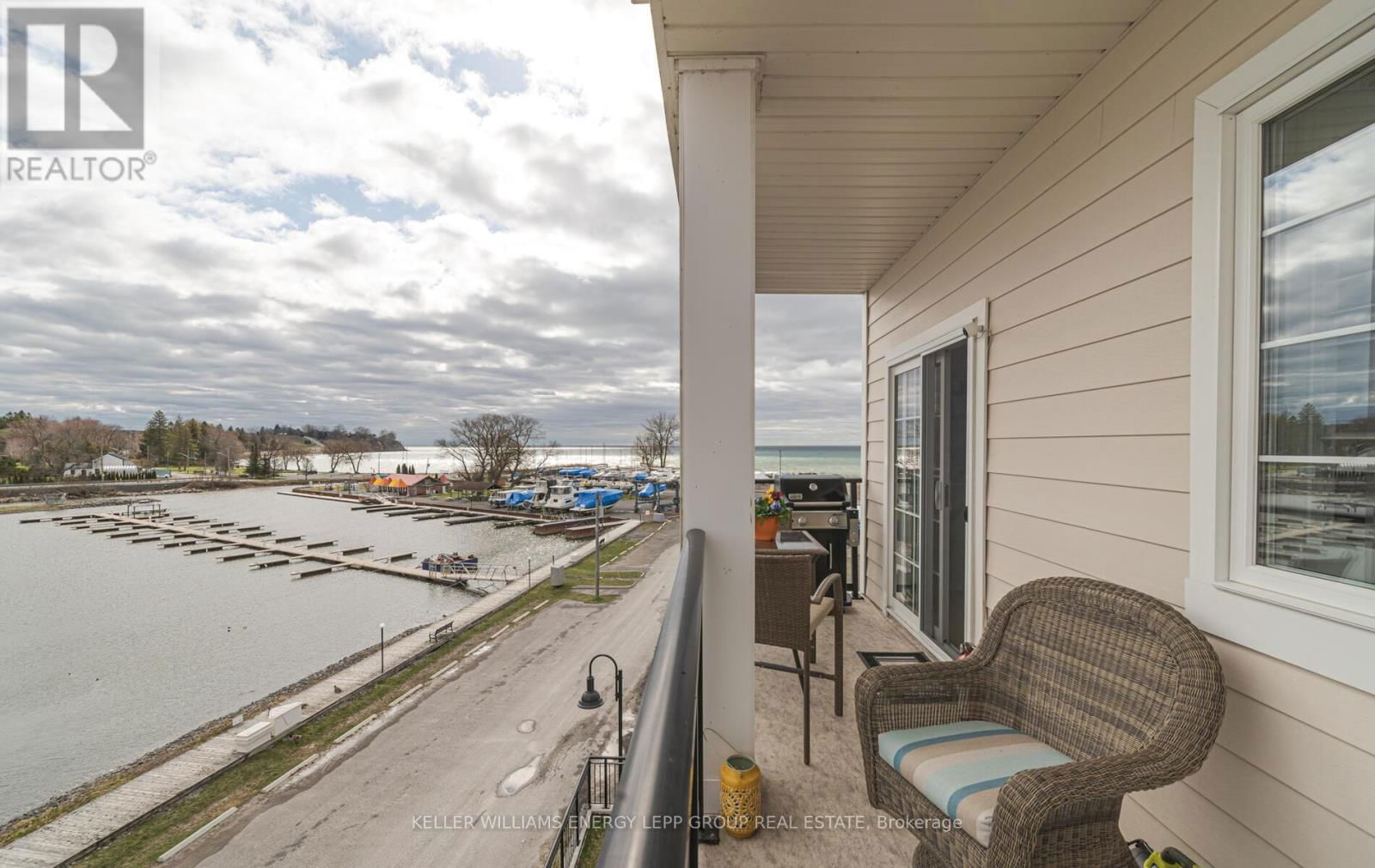 312 - 70 SHIPWAY AVENUE Image 6