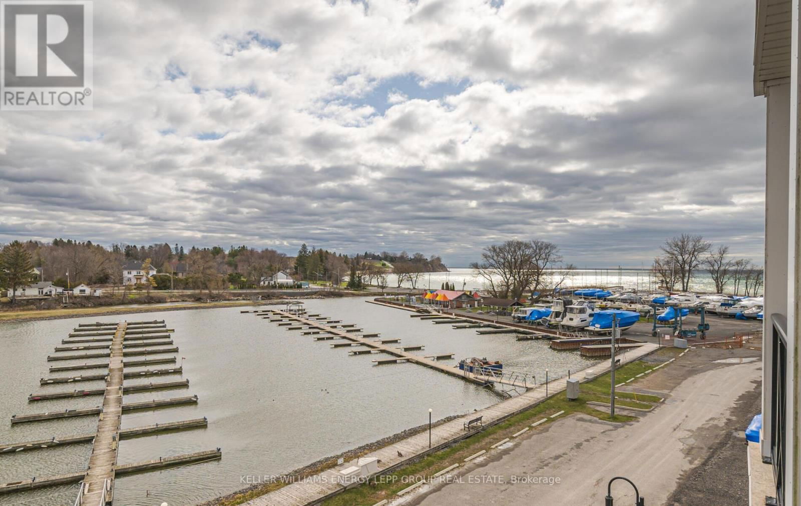 312 - 70 SHIPWAY AVENUE Image 7