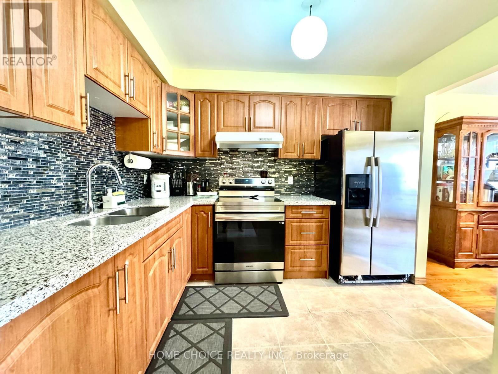 43 - 30 DUNDALK DRIVE Image 13