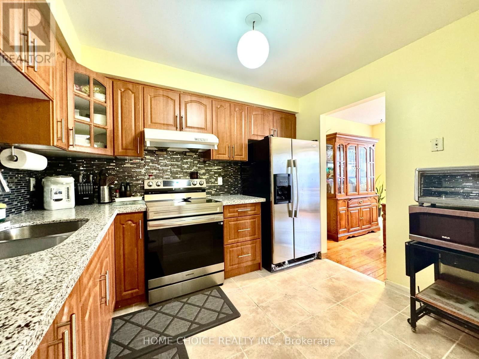 43 - 30 DUNDALK DRIVE Image 14