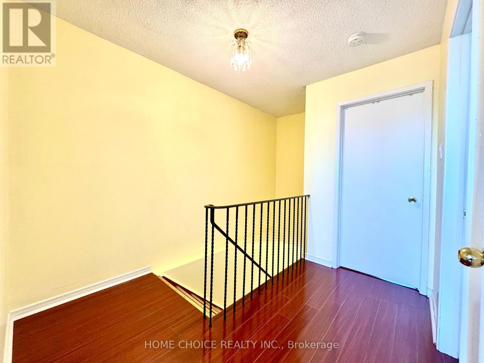 43 - 30 DUNDALK DRIVE Image 15