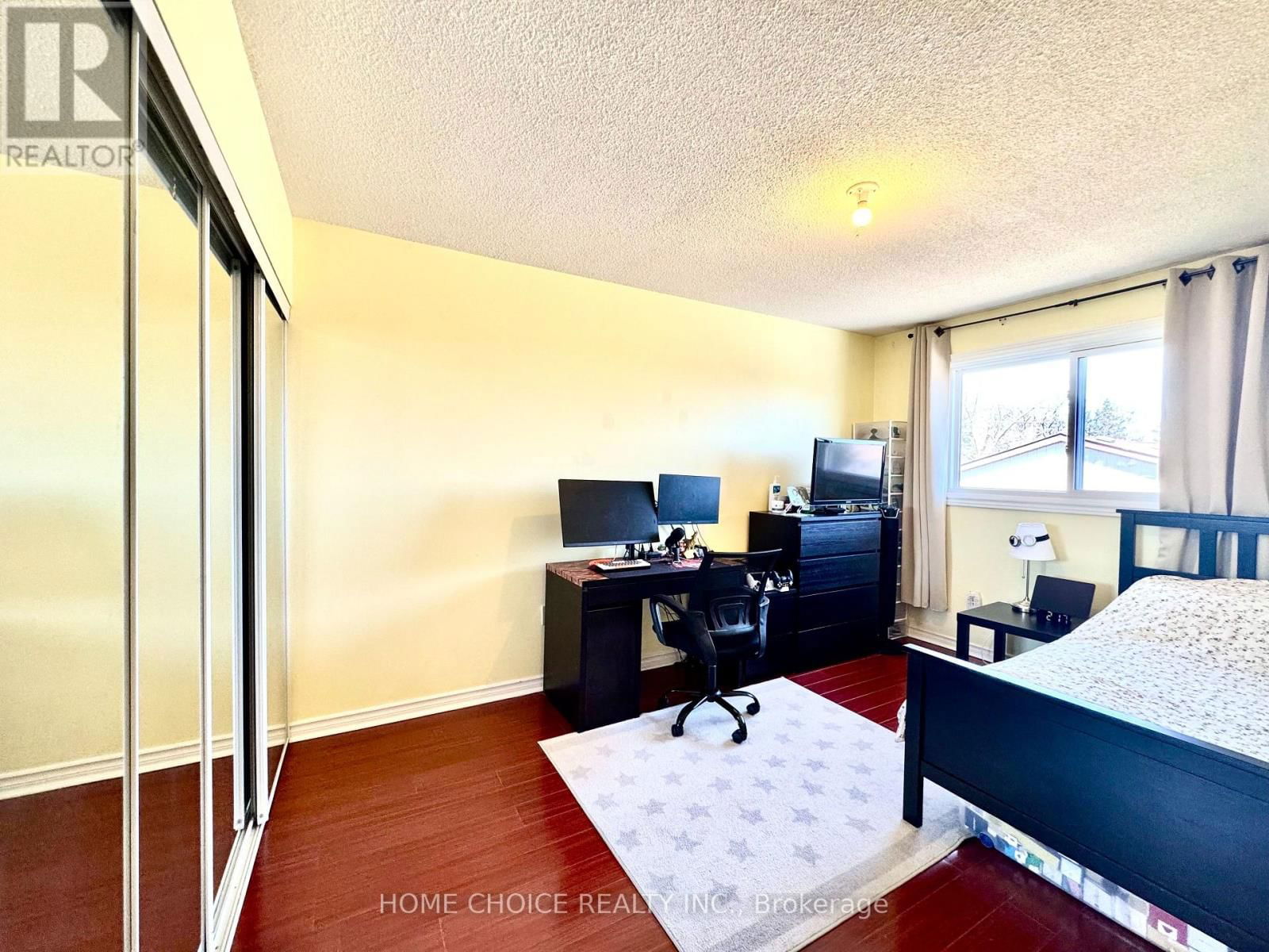43 - 30 DUNDALK DRIVE Image 22