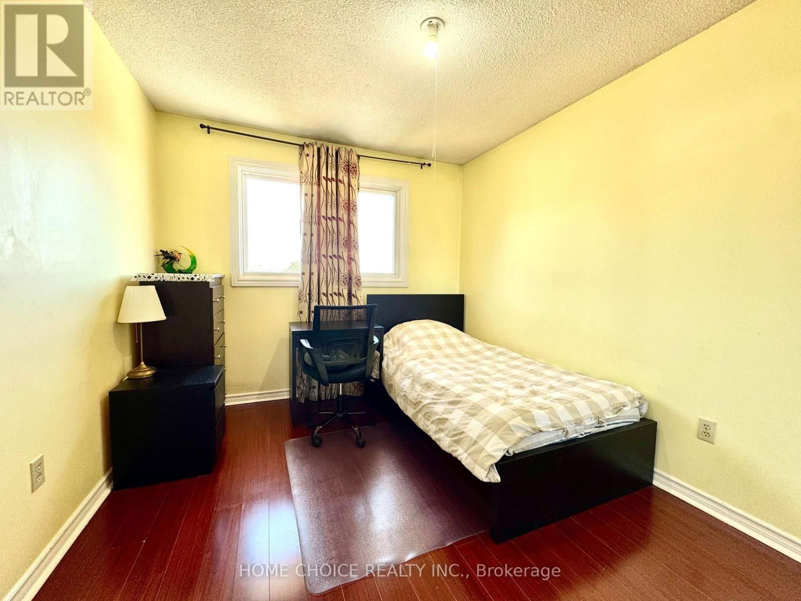 43 - 30 DUNDALK DRIVE Image 24
