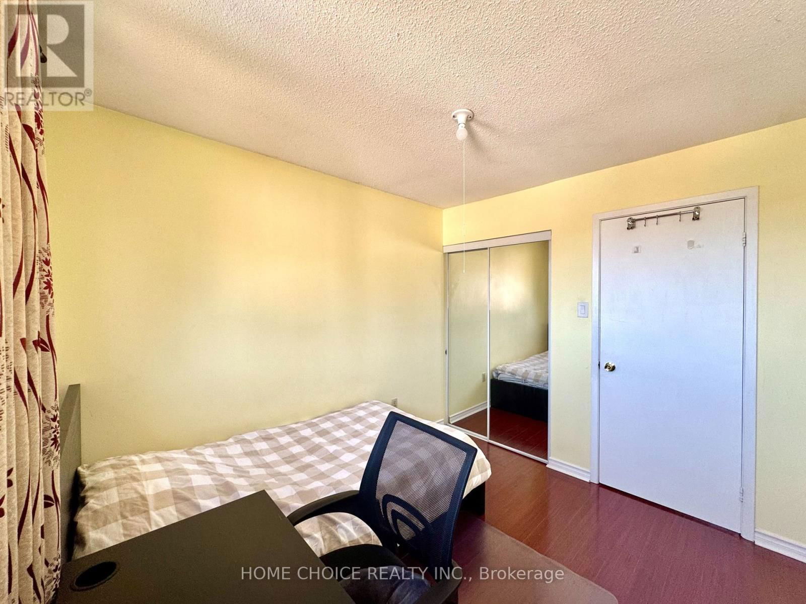 43 - 30 DUNDALK DRIVE Image 25