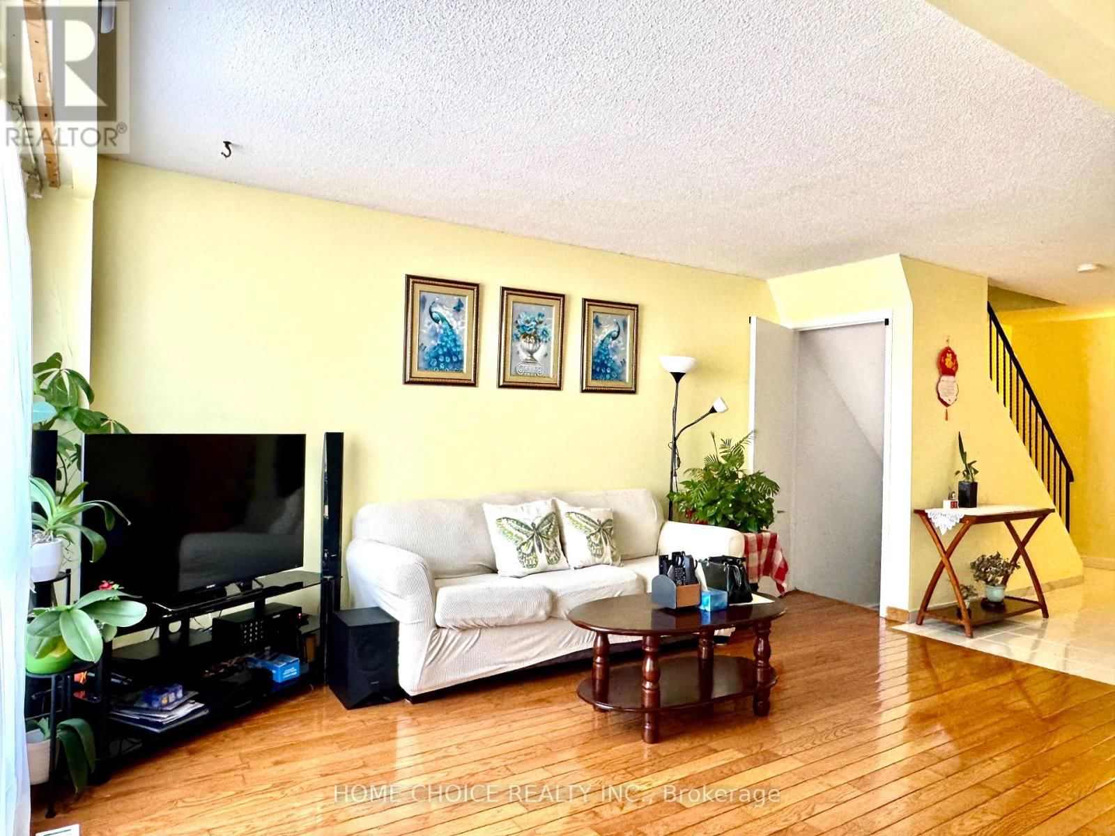 43 - 30 DUNDALK DRIVE Image 9