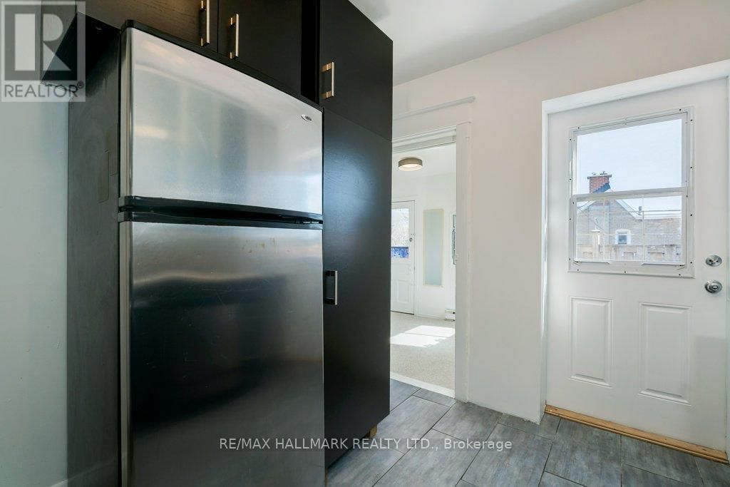 935 KINGSTON ROAD Image 12
