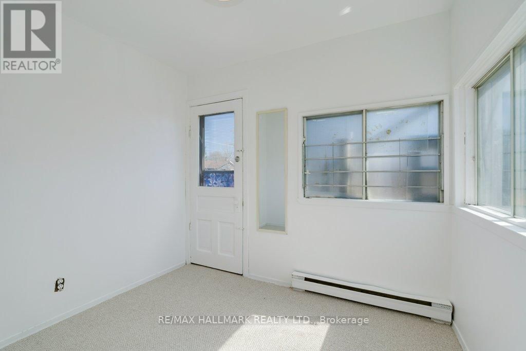 935 KINGSTON ROAD Image 13