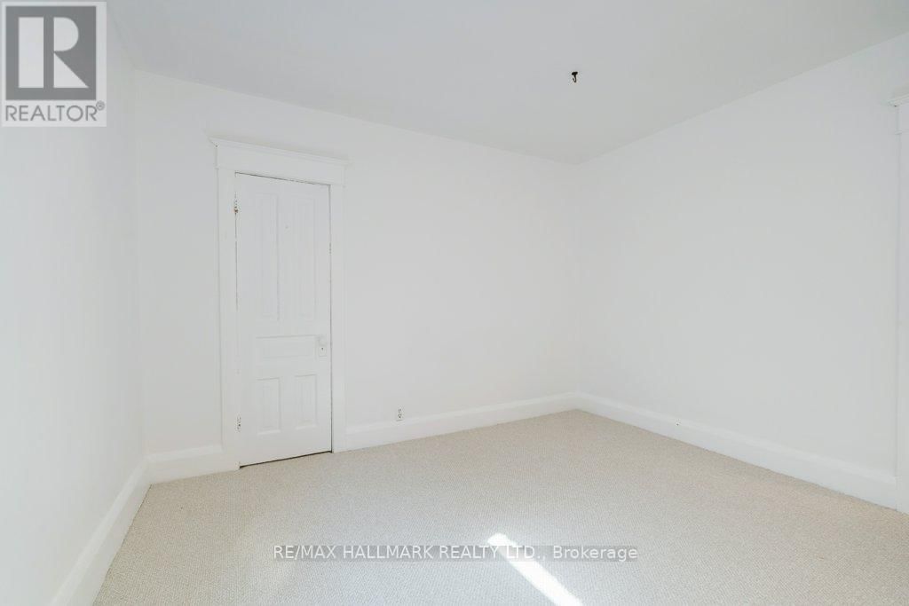935 KINGSTON ROAD Image 9