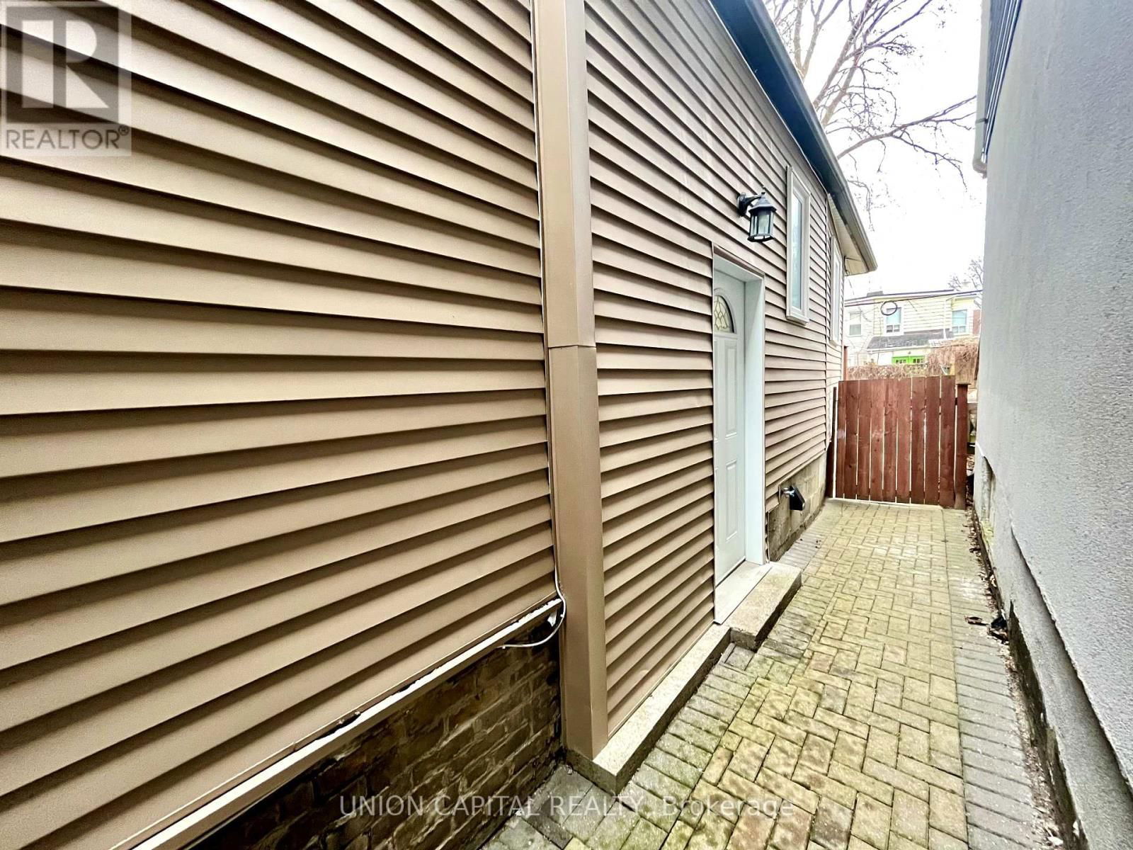 Lower - 59 WROXETER AVENUE Image 3