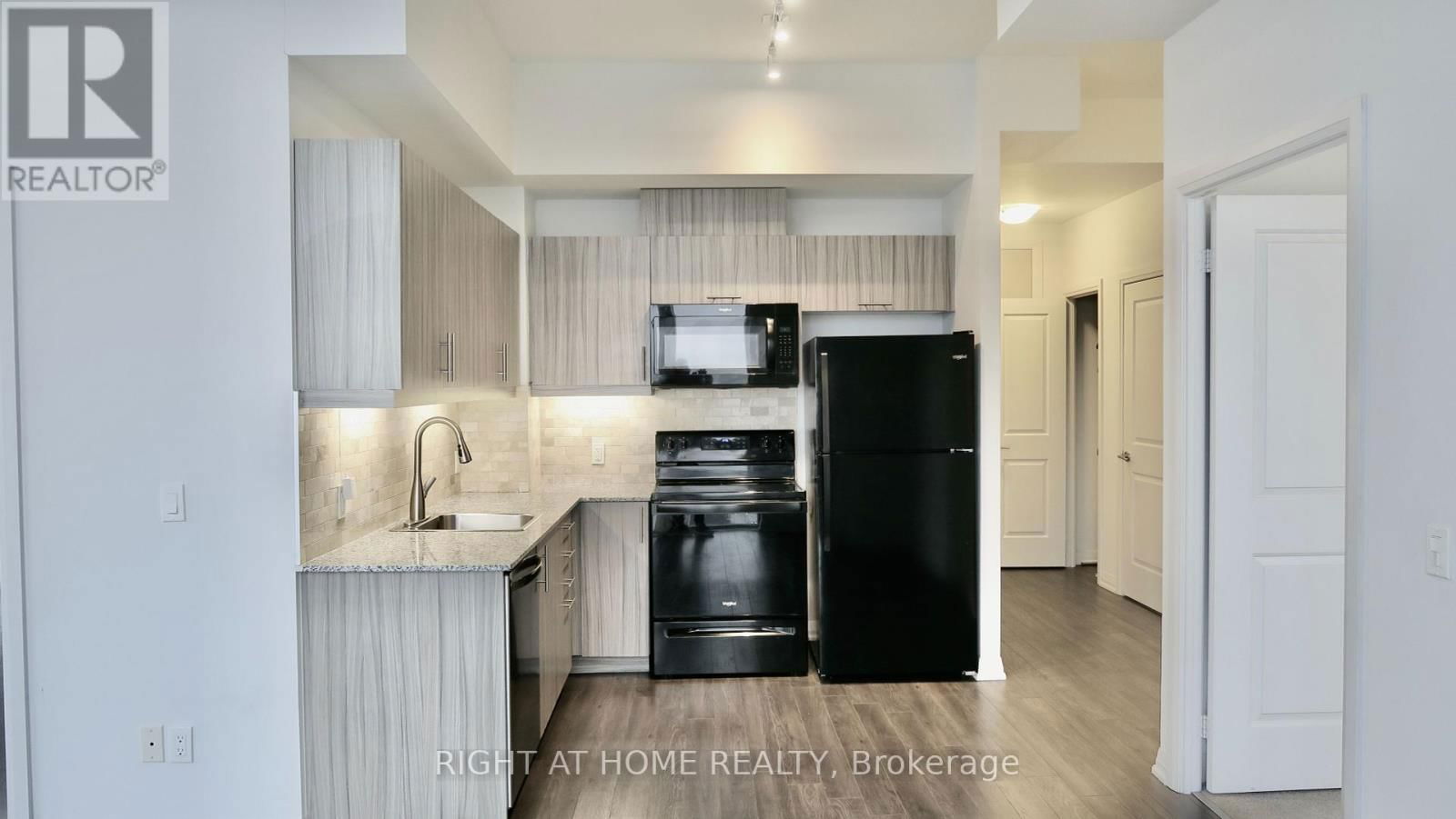 2707 - 30 MEADOWGLEN PLACE Image 7