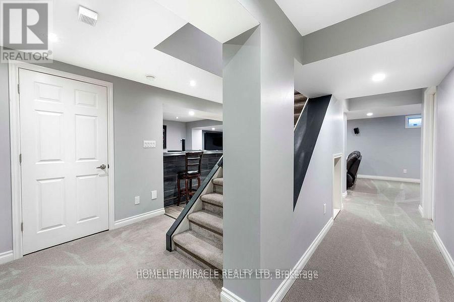 1268 SALMERS DRIVE Image 42