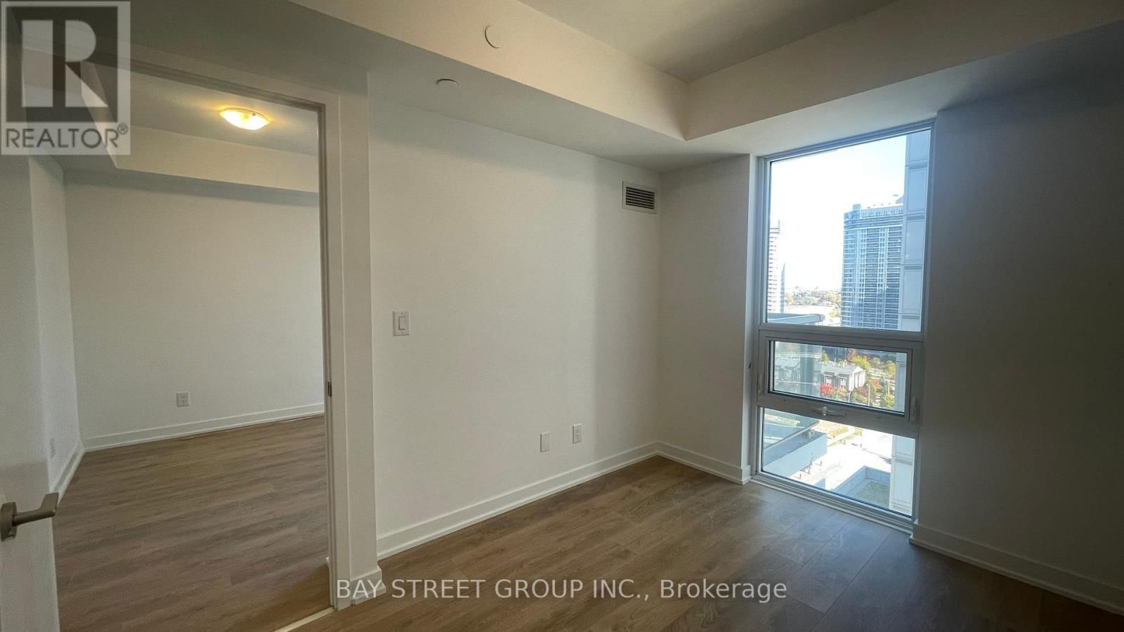 1623 - 2031 KENNEDY ROAD Image 12
