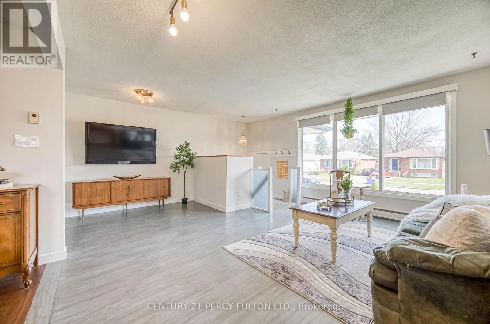 116 BYNG AVENUE Image 10