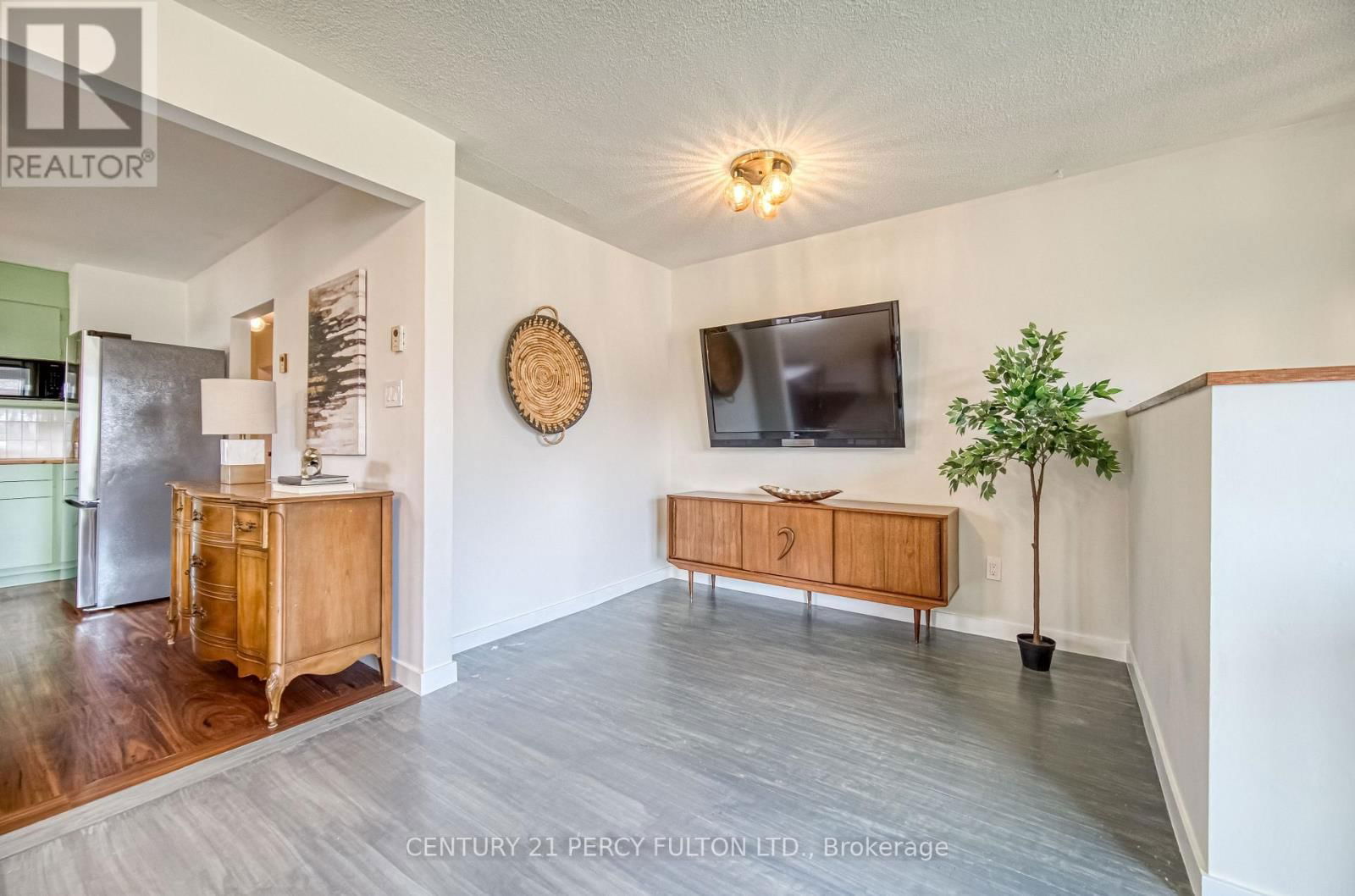 116 BYNG AVENUE Image 12