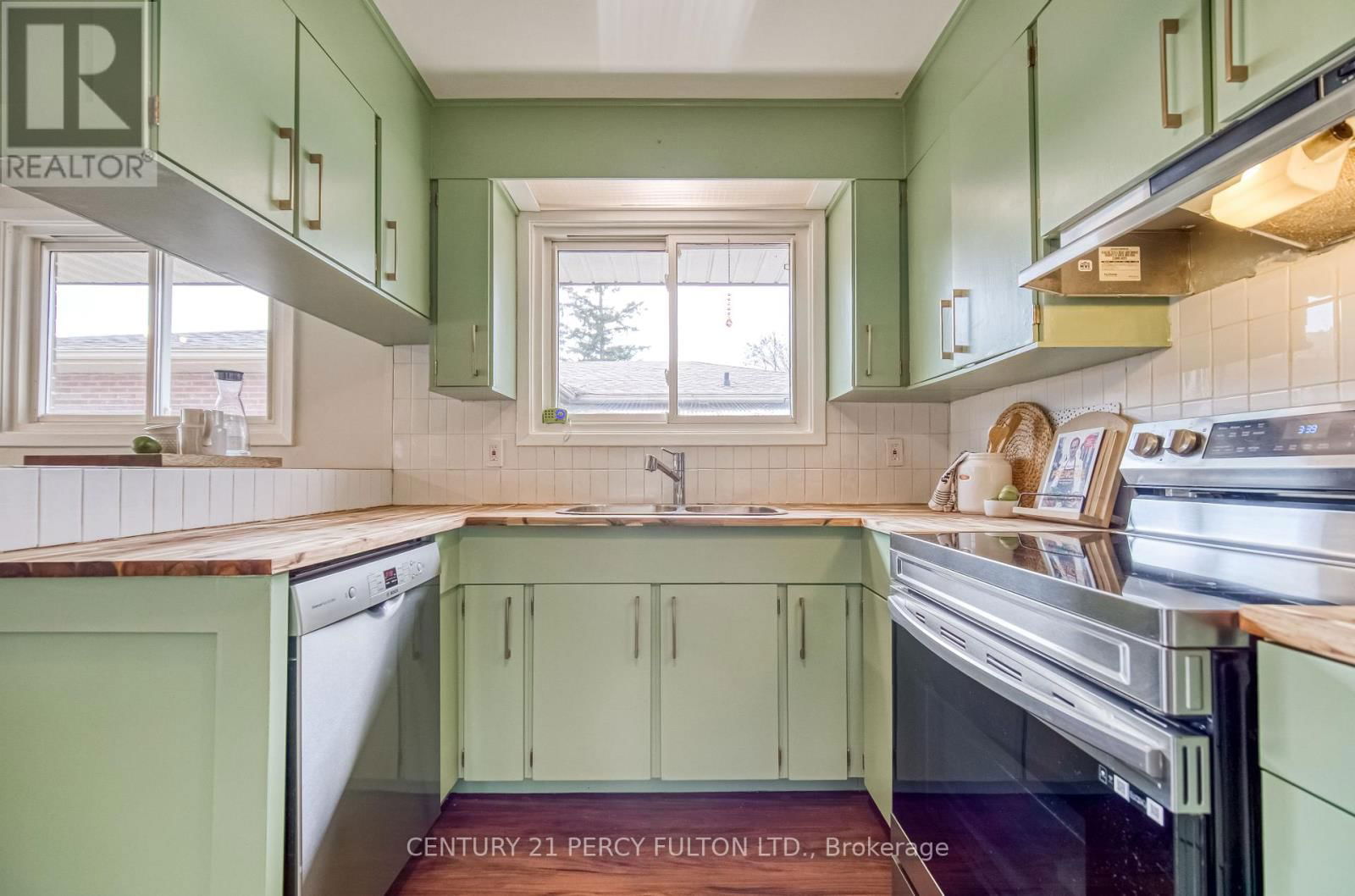 116 BYNG AVENUE Image 21