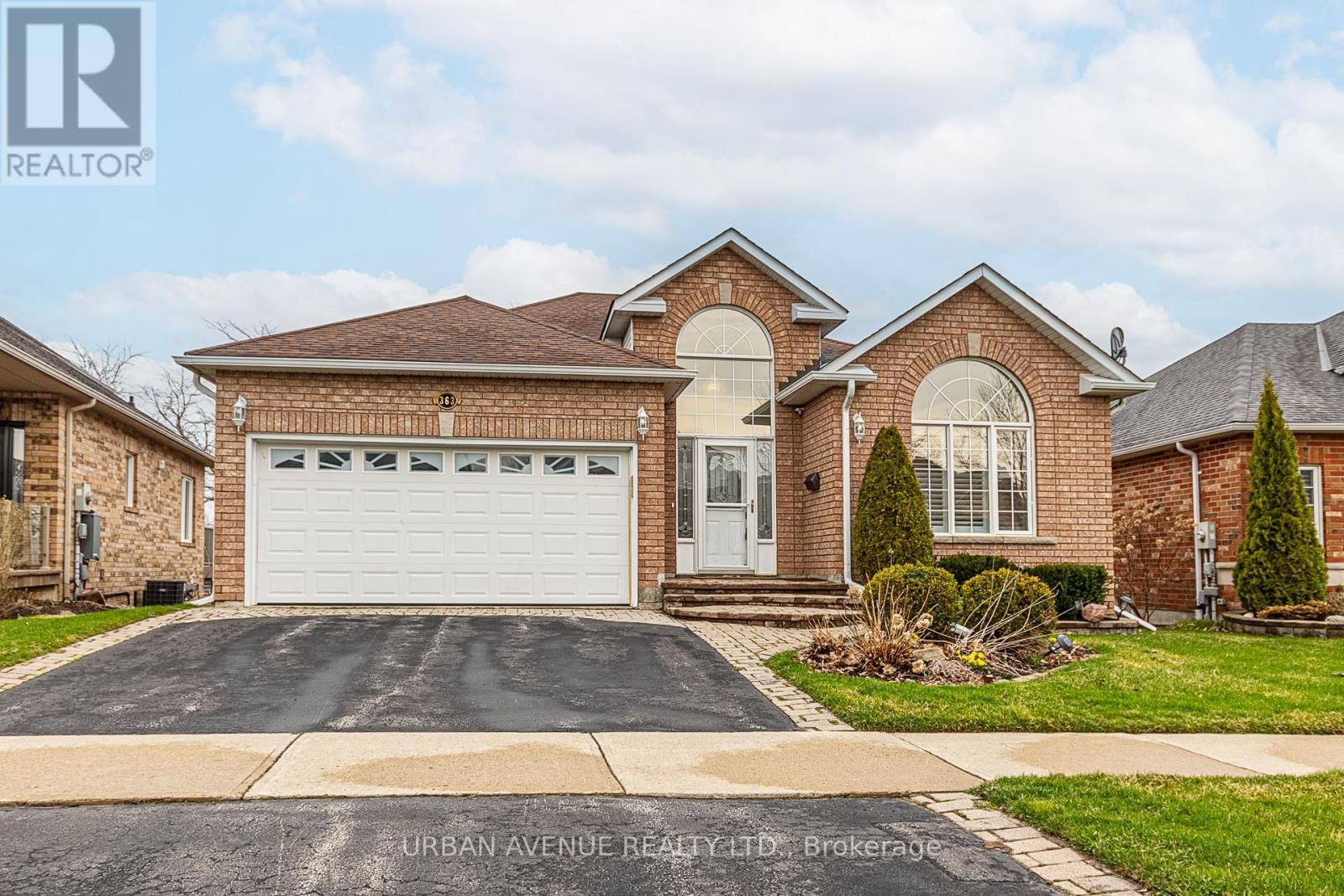 363 WATERBURY CRESCENT Image 1