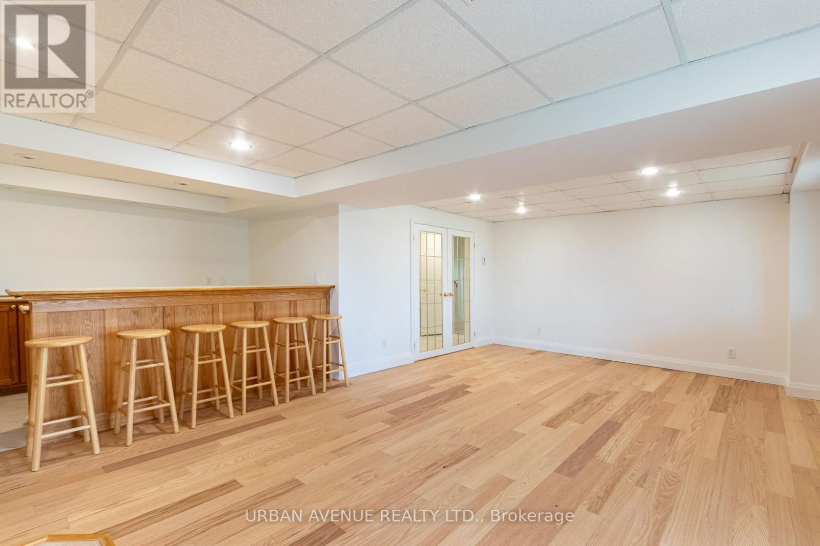 363 WATERBURY CRESCENT Image 20