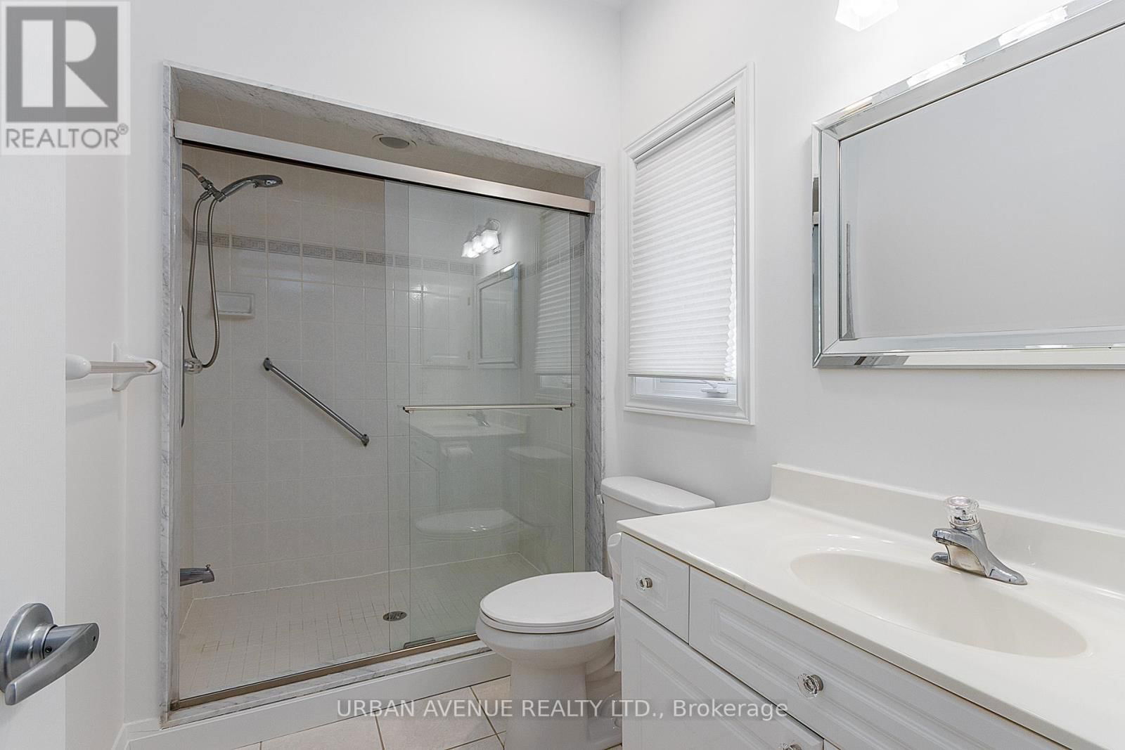 363 WATERBURY CRESCENT Image 8