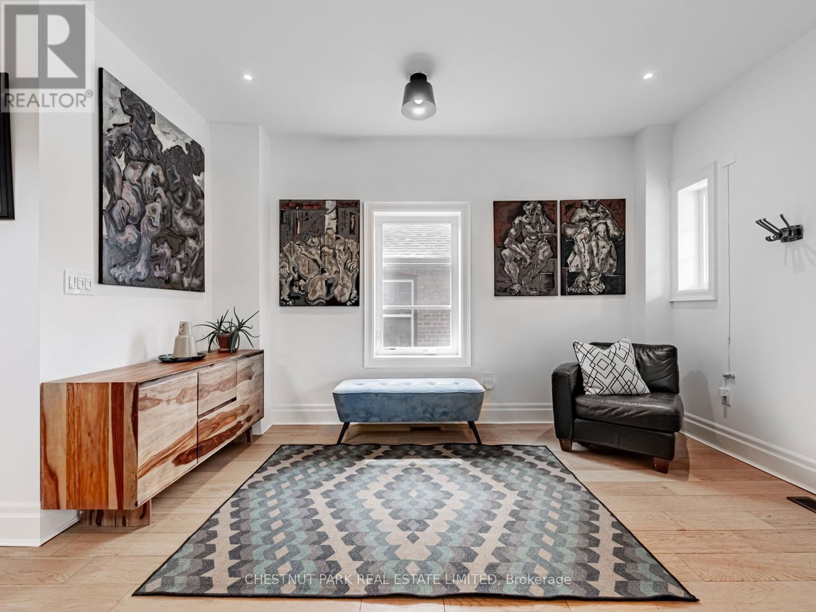 15 ST HUBERT AVENUE Image 10