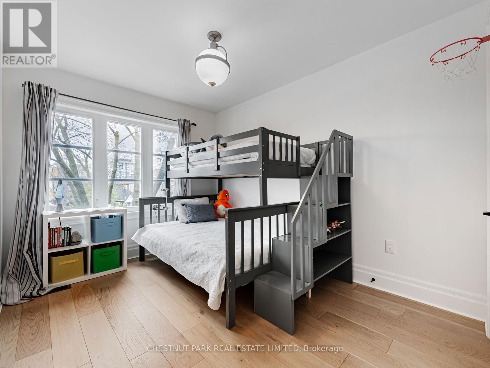 15 ST HUBERT AVENUE Image 19