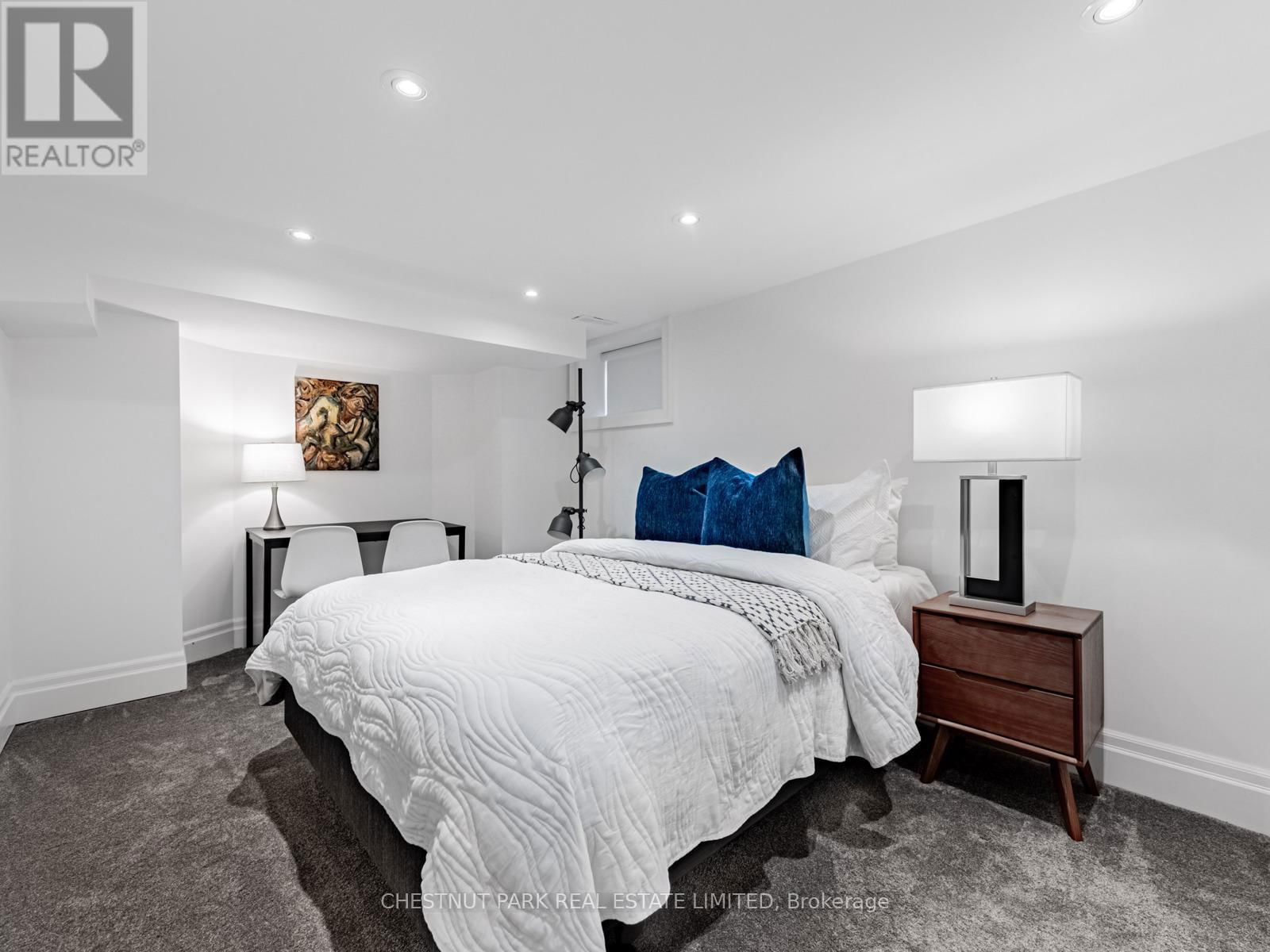 15 ST HUBERT AVENUE Image 26