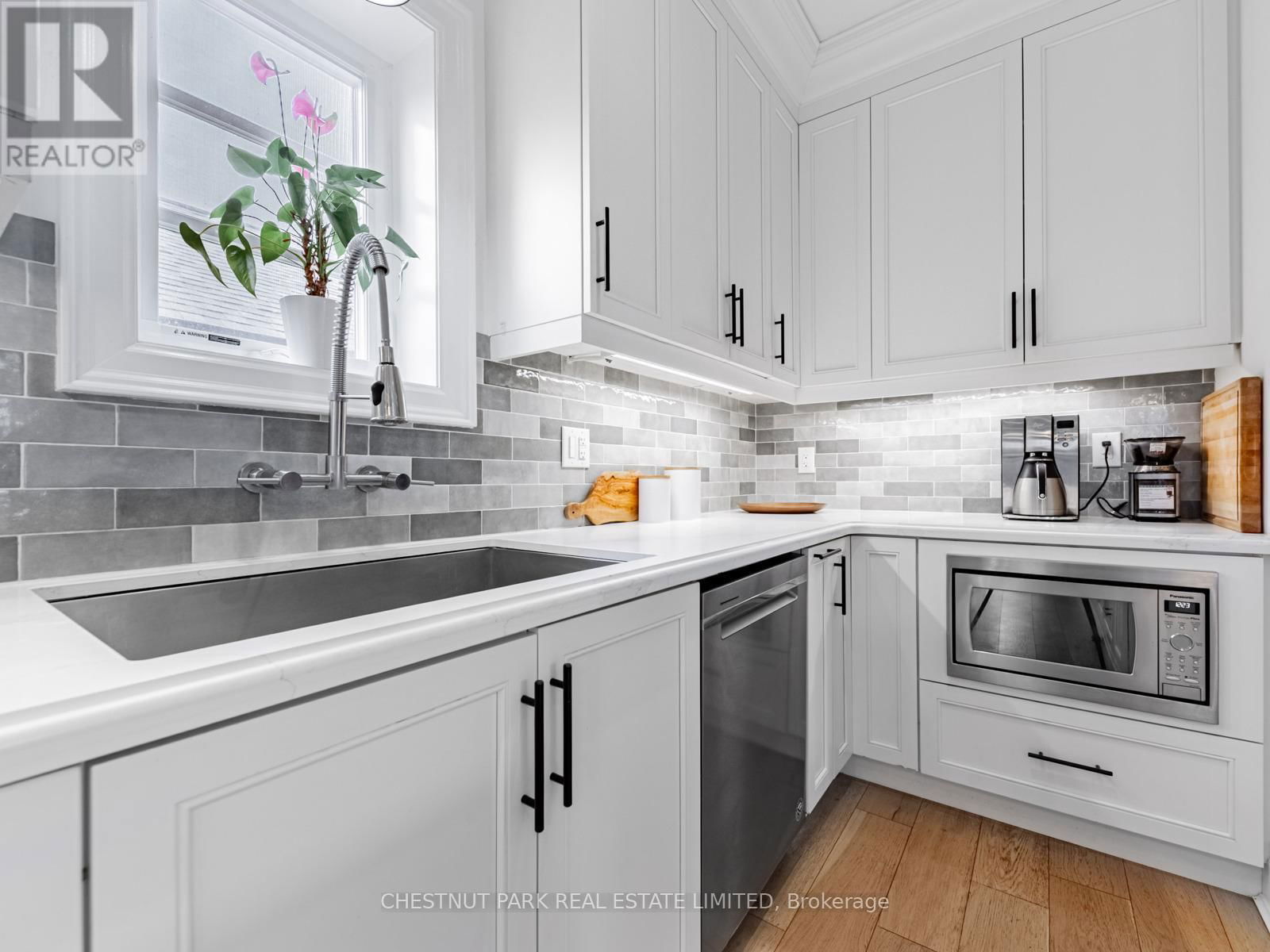 15 ST HUBERT AVENUE Image 5