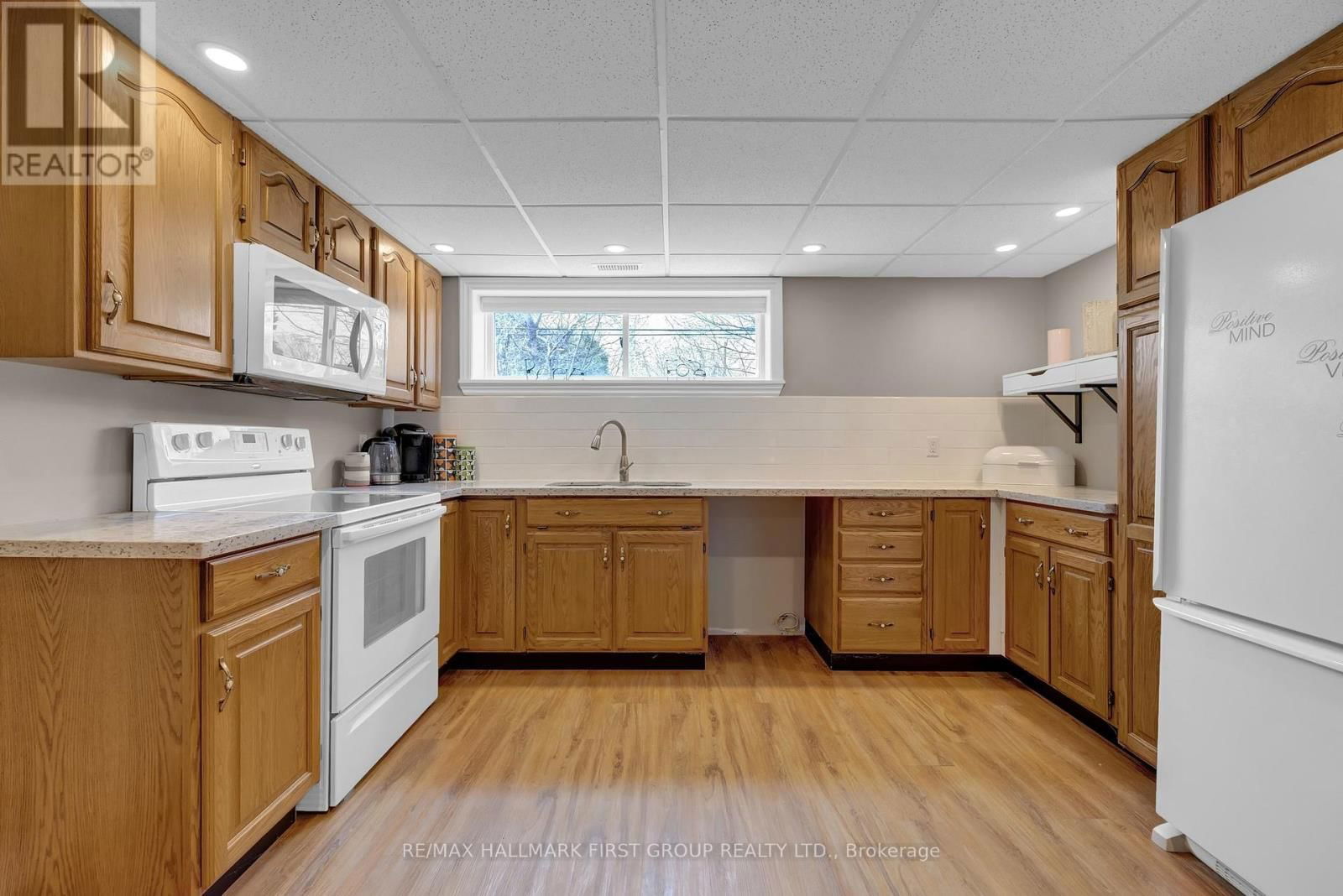 110 ATHABASCA STREET Image 28