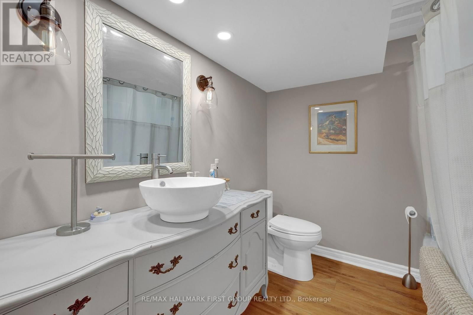 110 ATHABASCA STREET Image 33