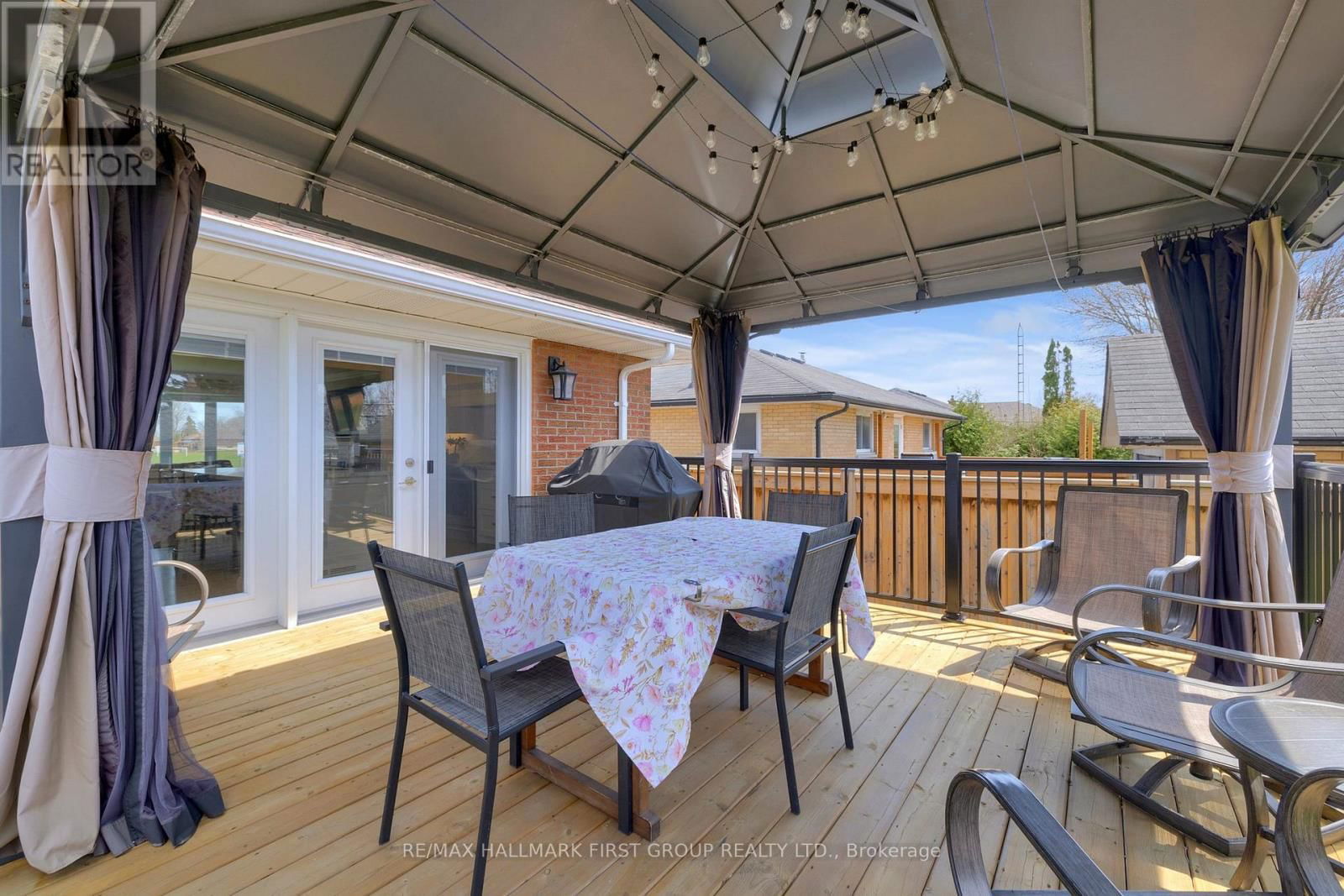 110 ATHABASCA STREET Image 37