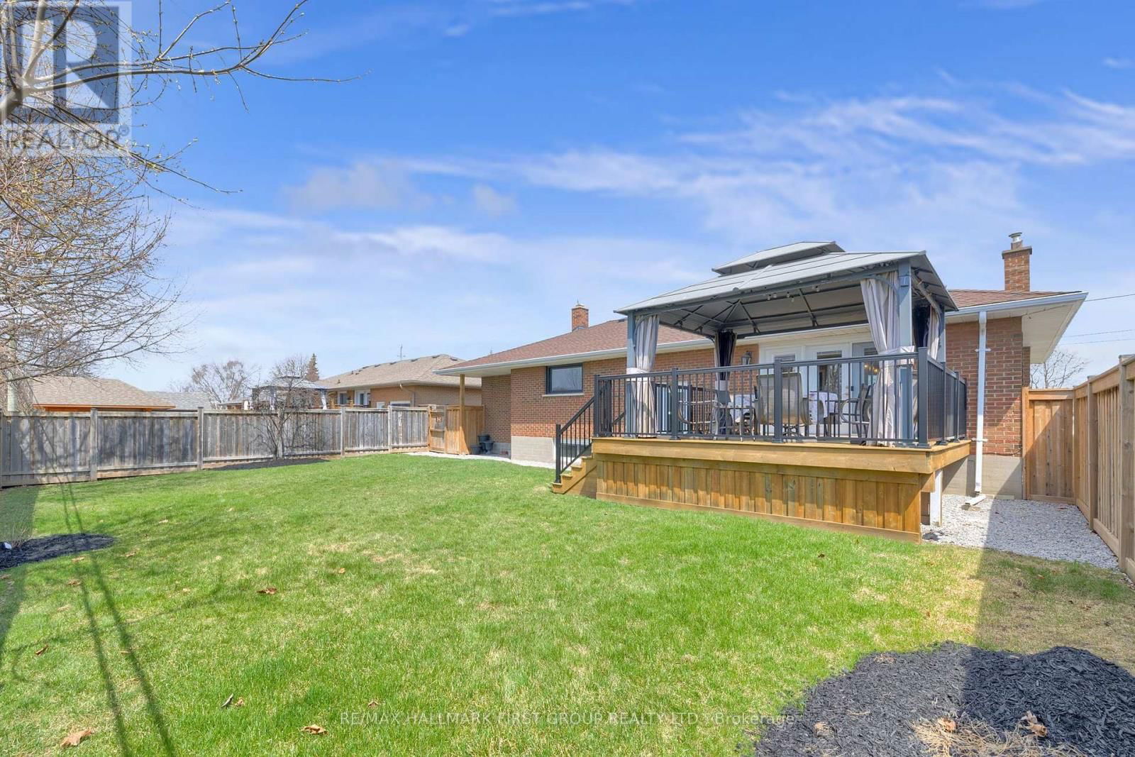 110 ATHABASCA STREET Image 38
