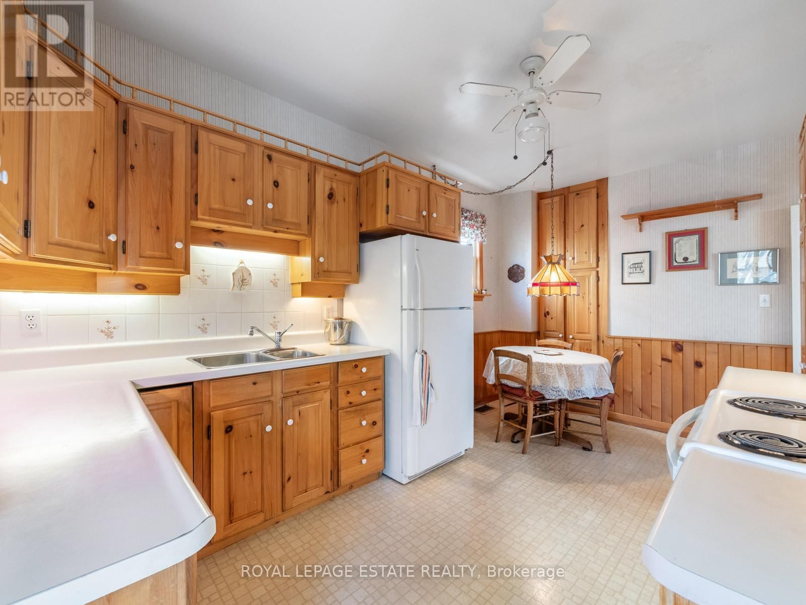 88 SPRUCE HILL ROAD Image 18