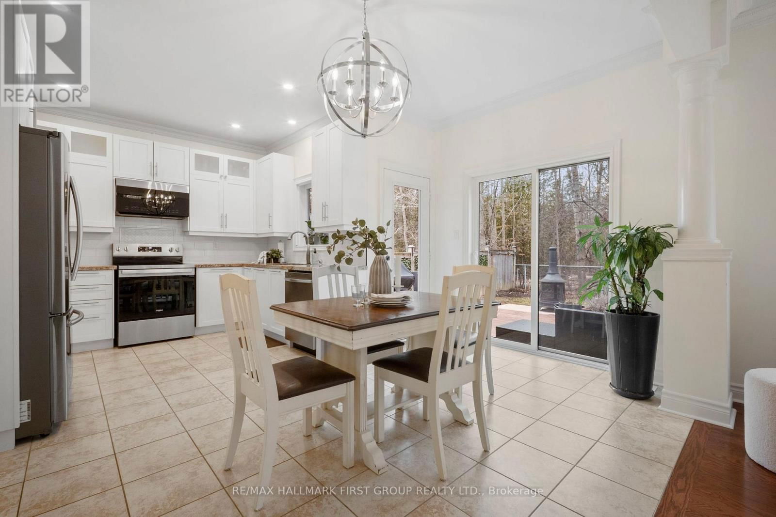 544 GEORGE REYNOLDS DRIVE Image 18