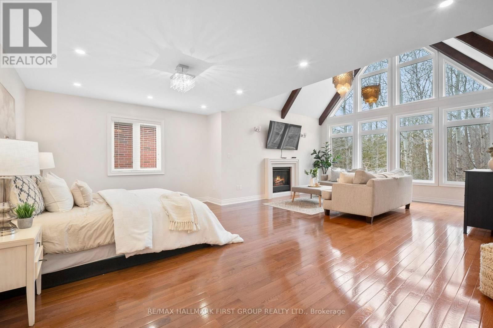 544 GEORGE REYNOLDS DRIVE Image 5