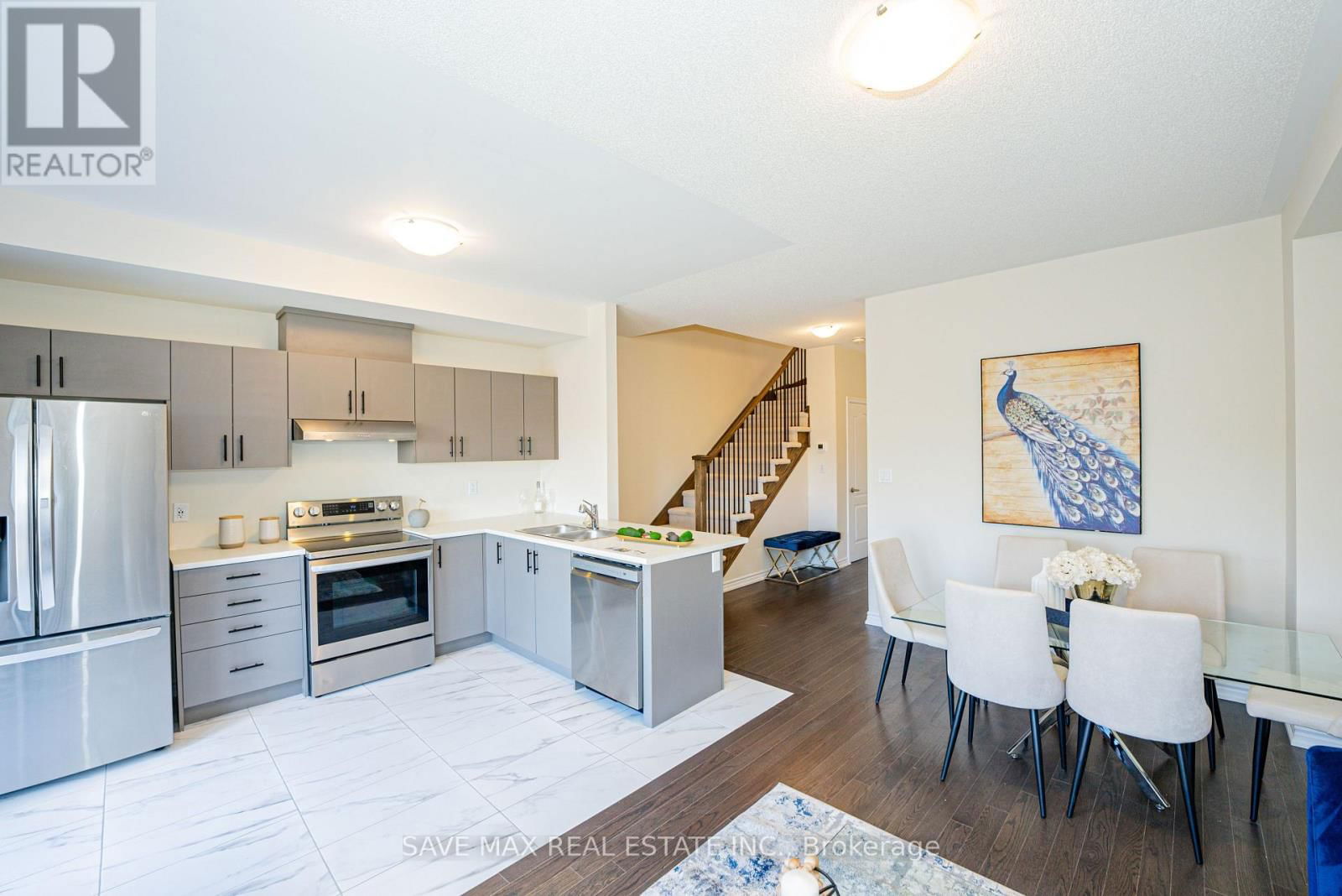 38 SENAY CIRCLE WEST Image 19