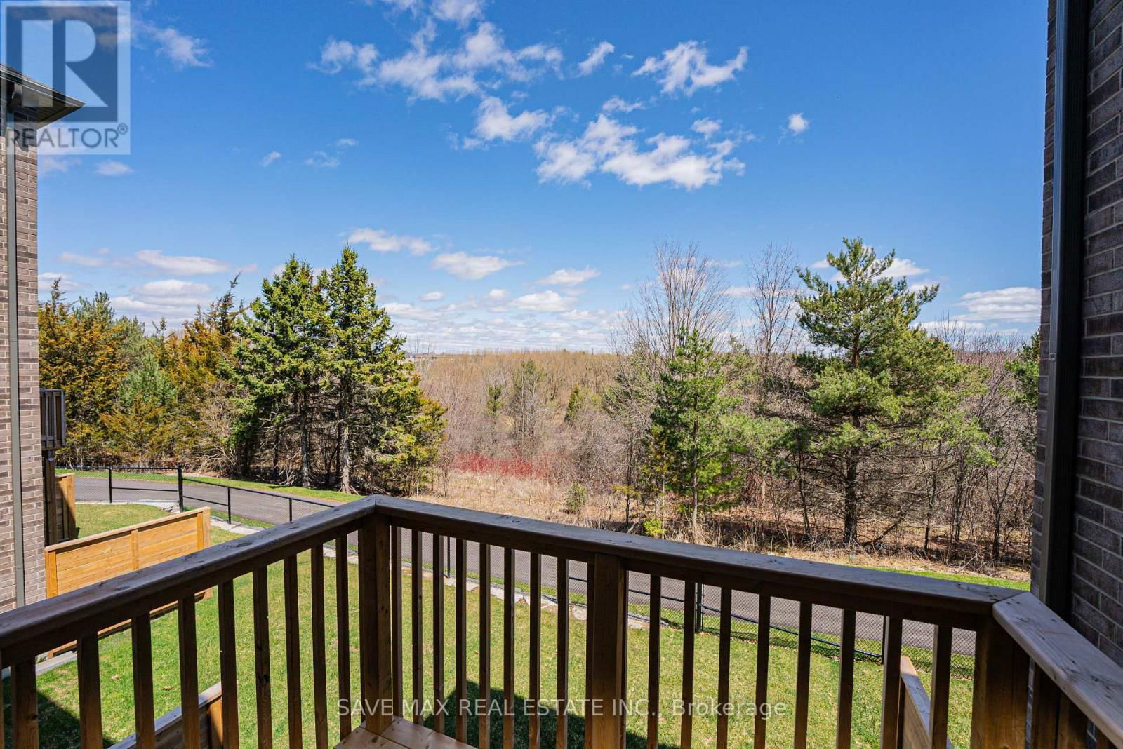 38 SENAY CIRCLE WEST Image 22