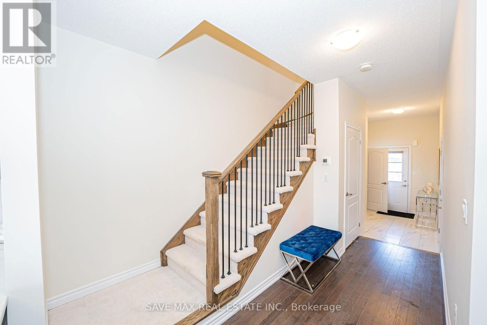 38 SENAY CIRCLE WEST Image 26