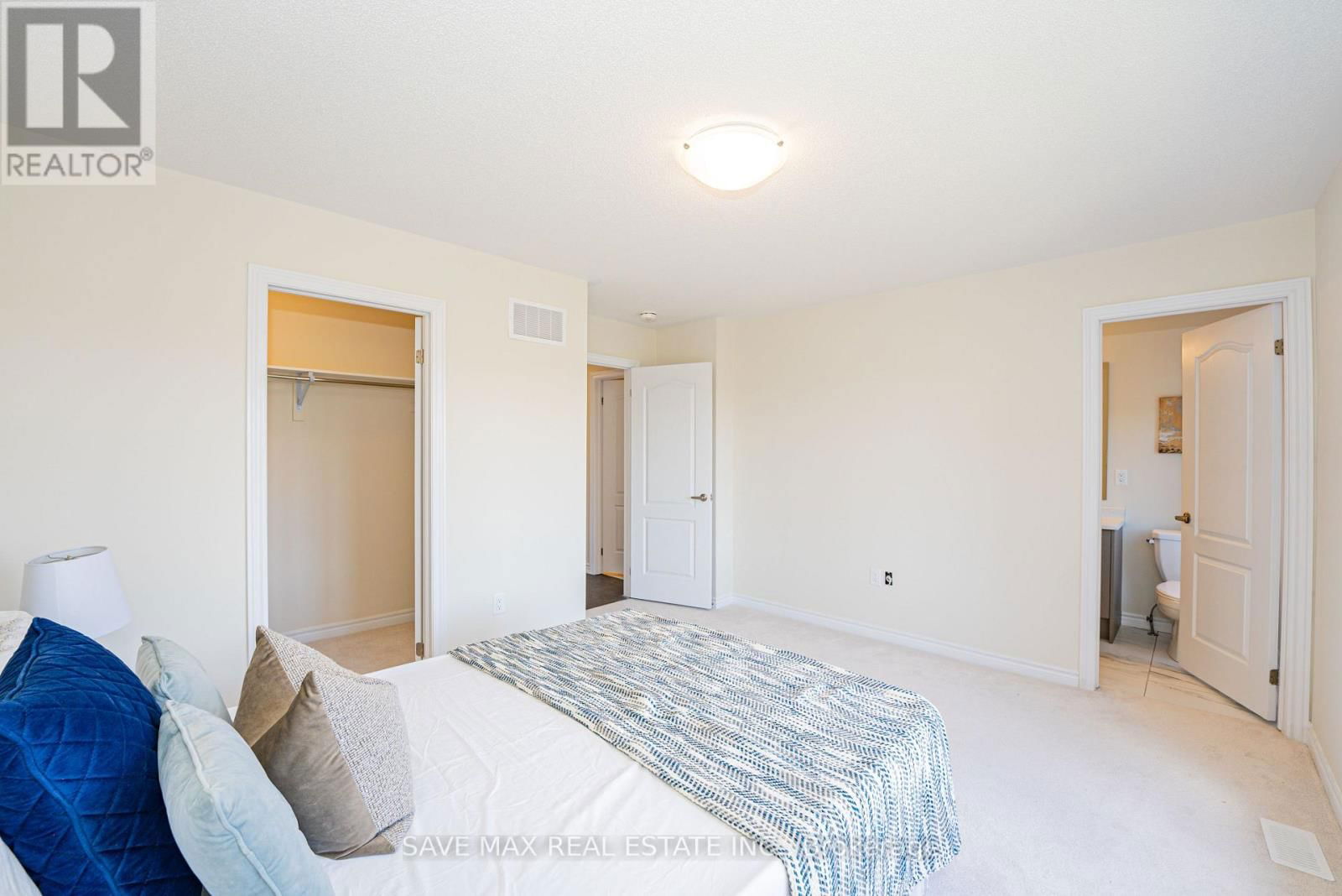 38 SENAY CIRCLE WEST Image 30