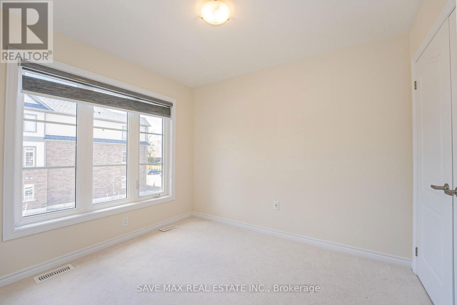 38 SENAY CIRCLE WEST Image 34