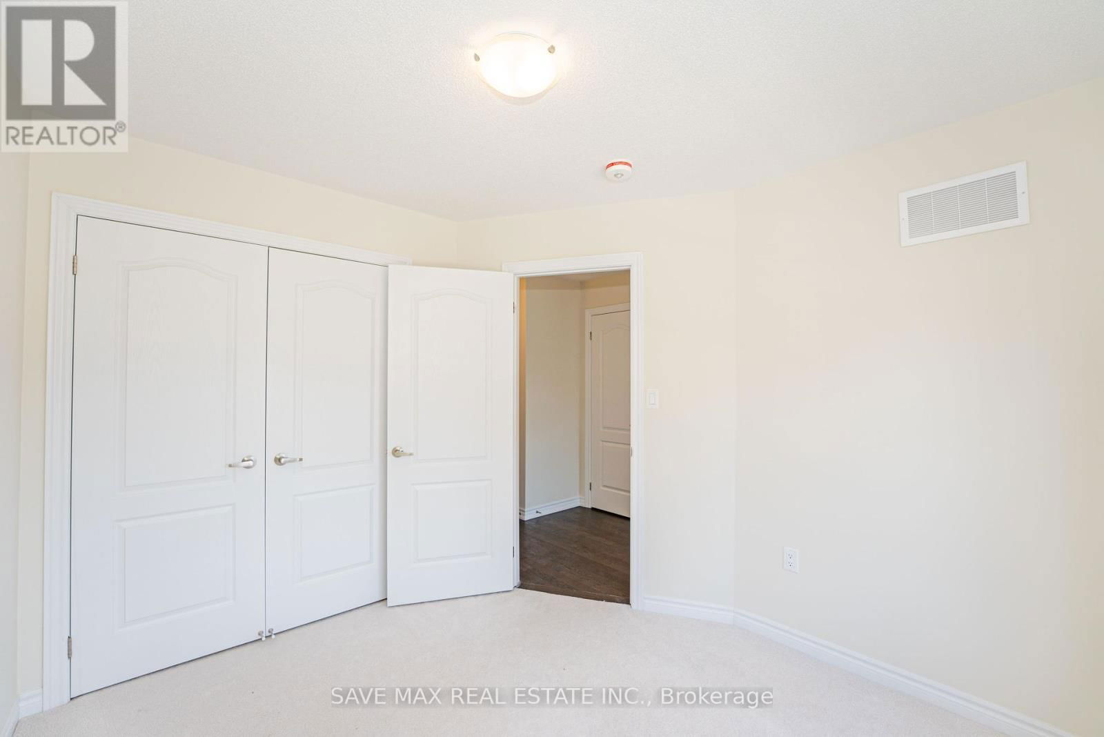38 SENAY CIRCLE WEST Image 35