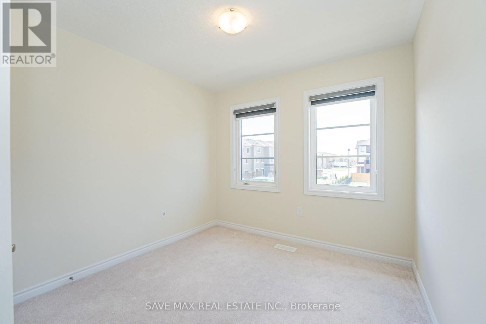 38 SENAY CIRCLE WEST Image 36