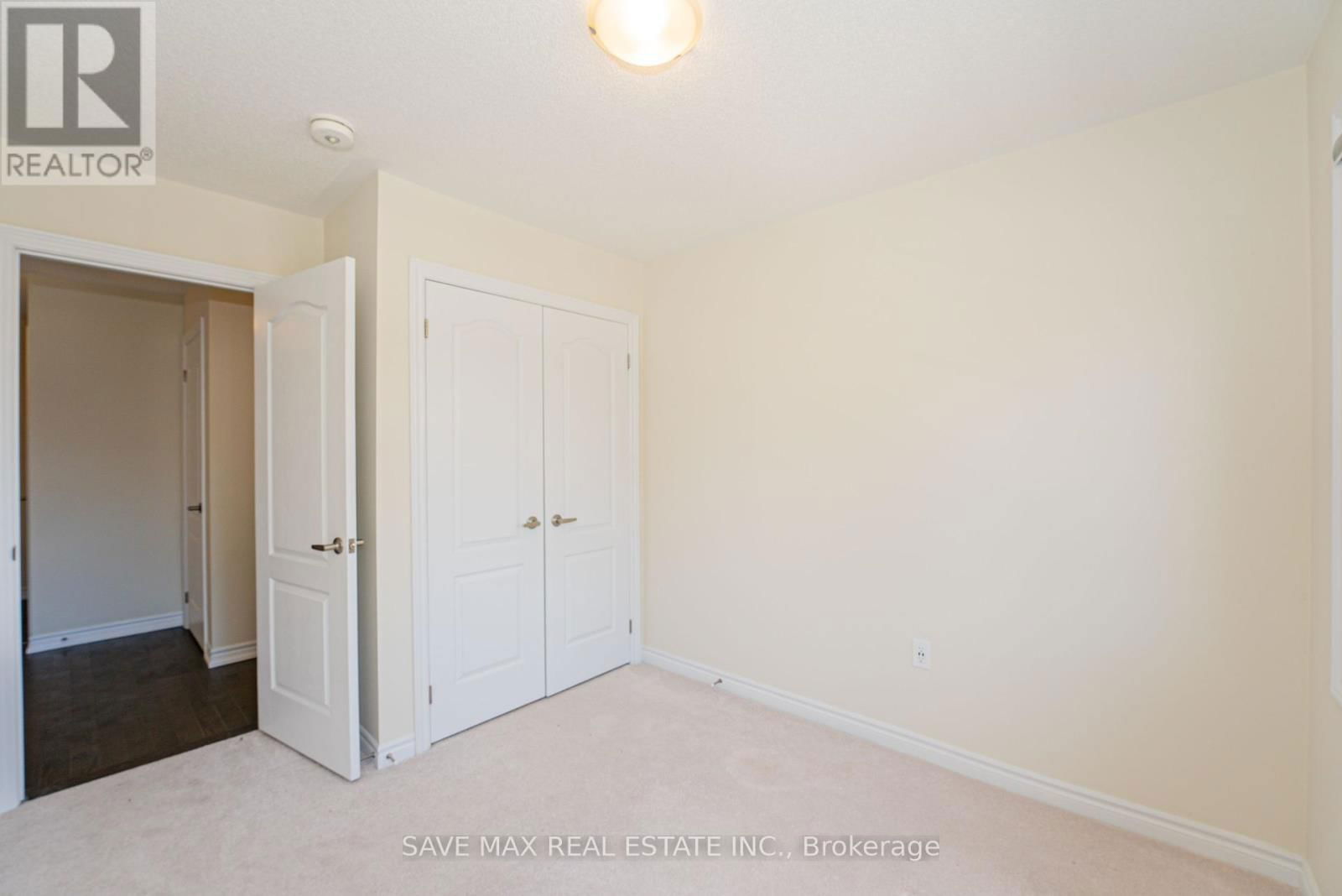 38 SENAY CIRCLE WEST Image 38