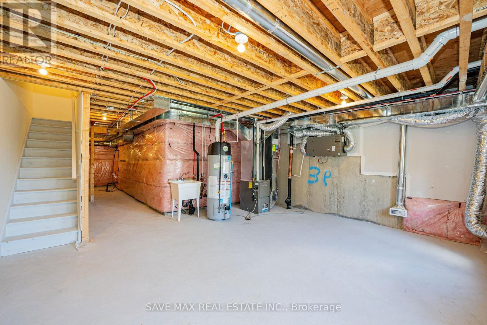 38 SENAY CIRCLE WEST Image 44
