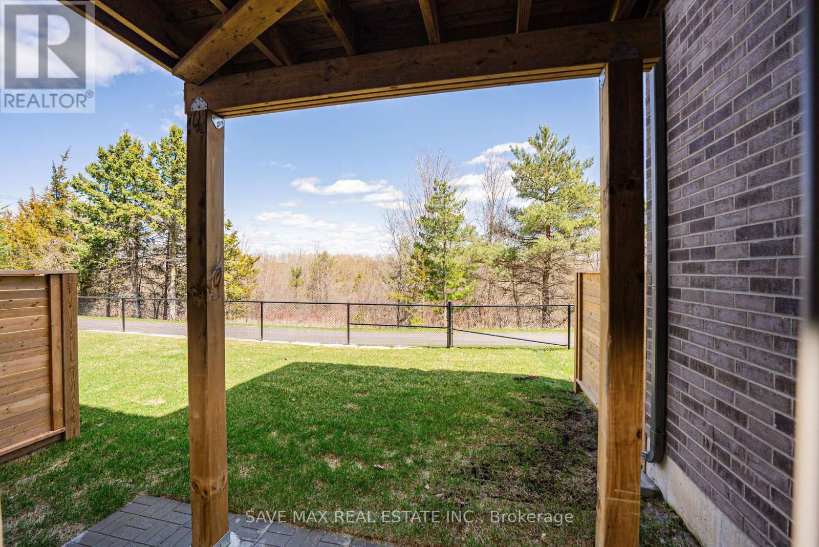 38 SENAY CIRCLE WEST Image 45