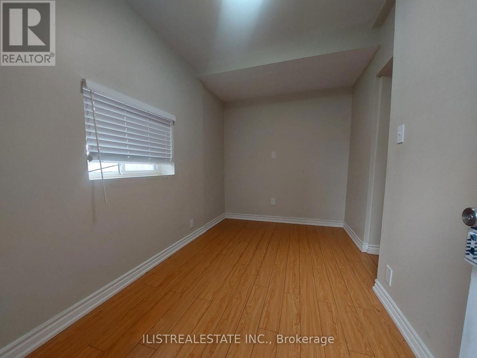 222 ATHOL STREET EAST Image 10