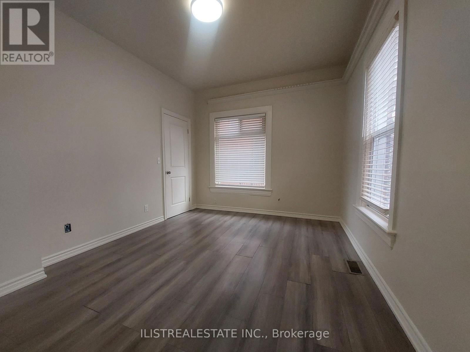 222 ATHOL STREET EAST Image 8