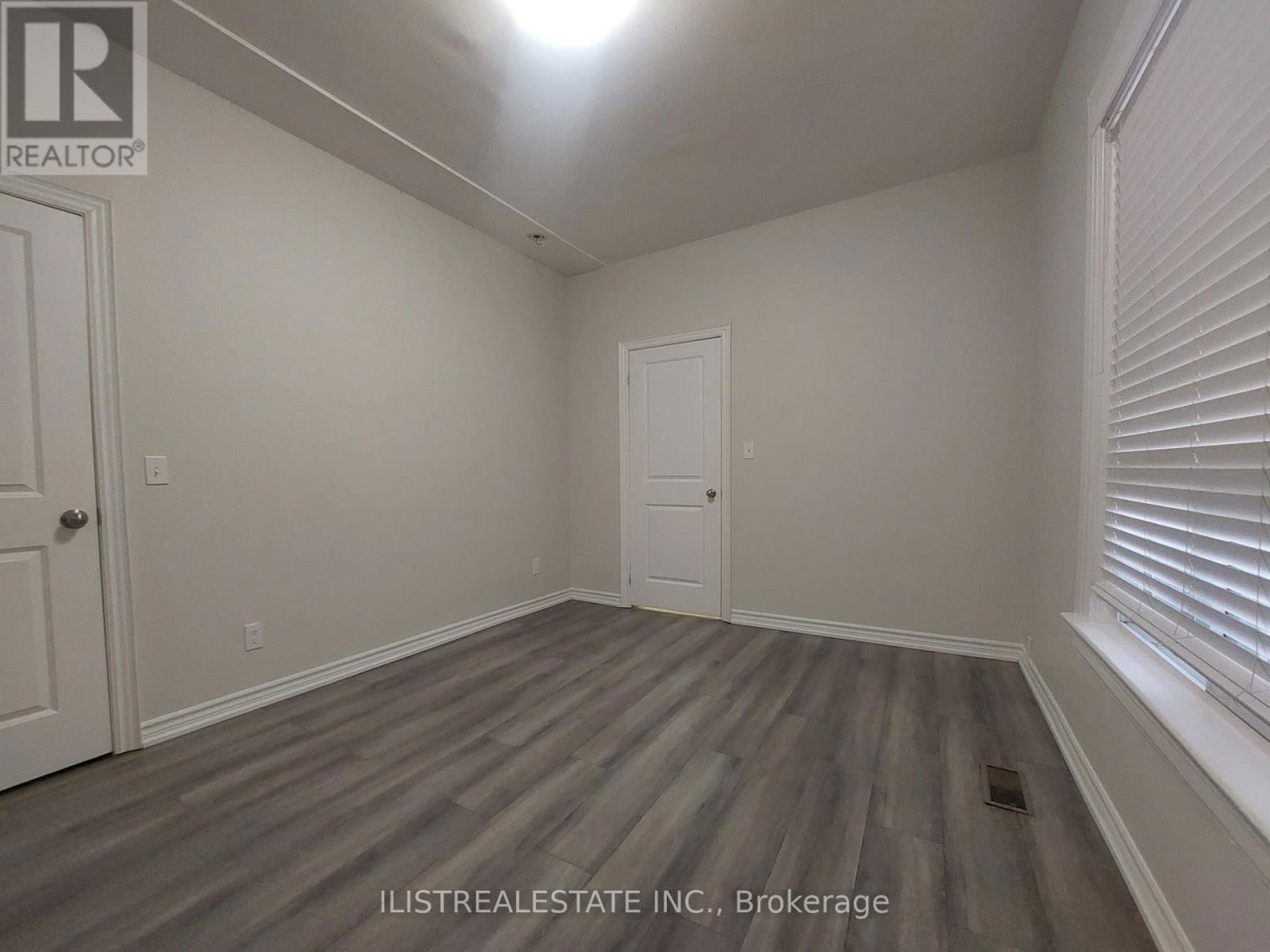 222 ATHOL STREET EAST Image 9